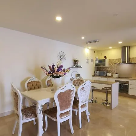 Magnolia Luxury By Altamarhomes 阿德耶