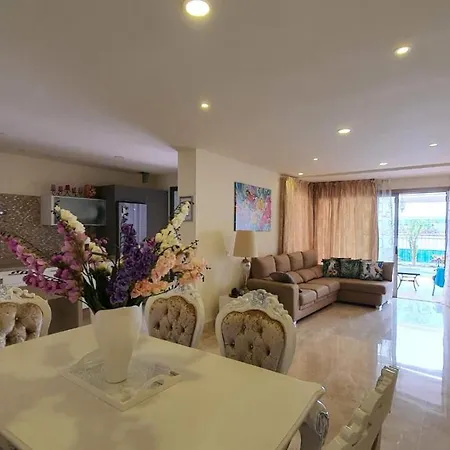 Magnolia Luxury By Altamarhomes Lägenhet