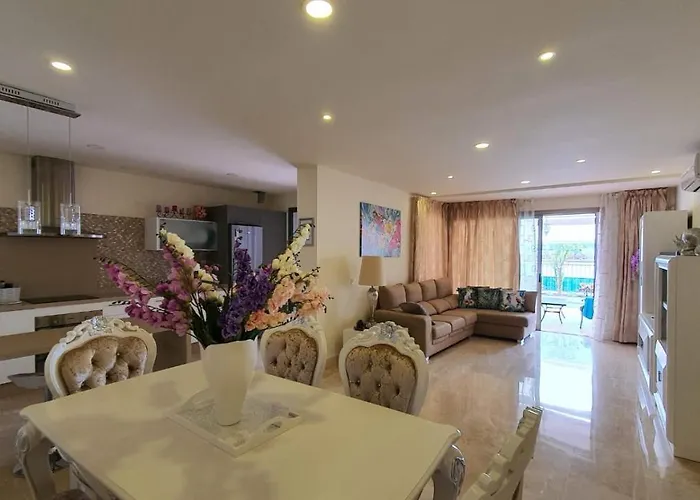 Magnolia Luxury By Altamarhomes Lägenhet